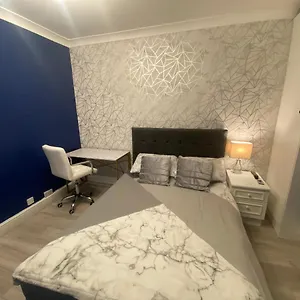  Apartment 1 Bedroom Luxury By United Kingdom