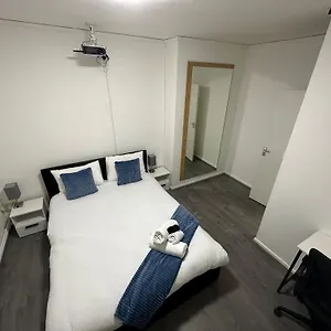  Apartment Unique Double Bedroom United Kingdom